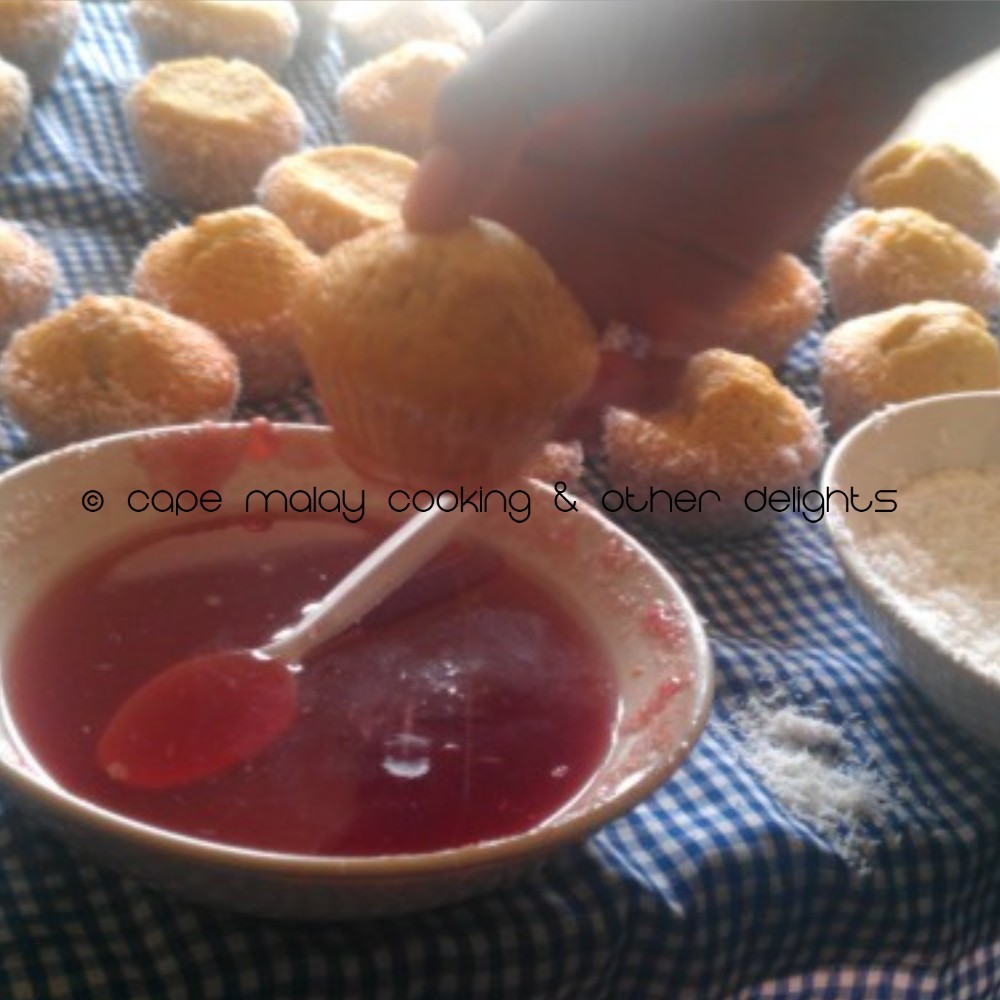 Dip the cakes in the jam mixture