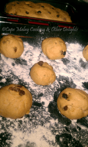 Raisin Buns Before Baking